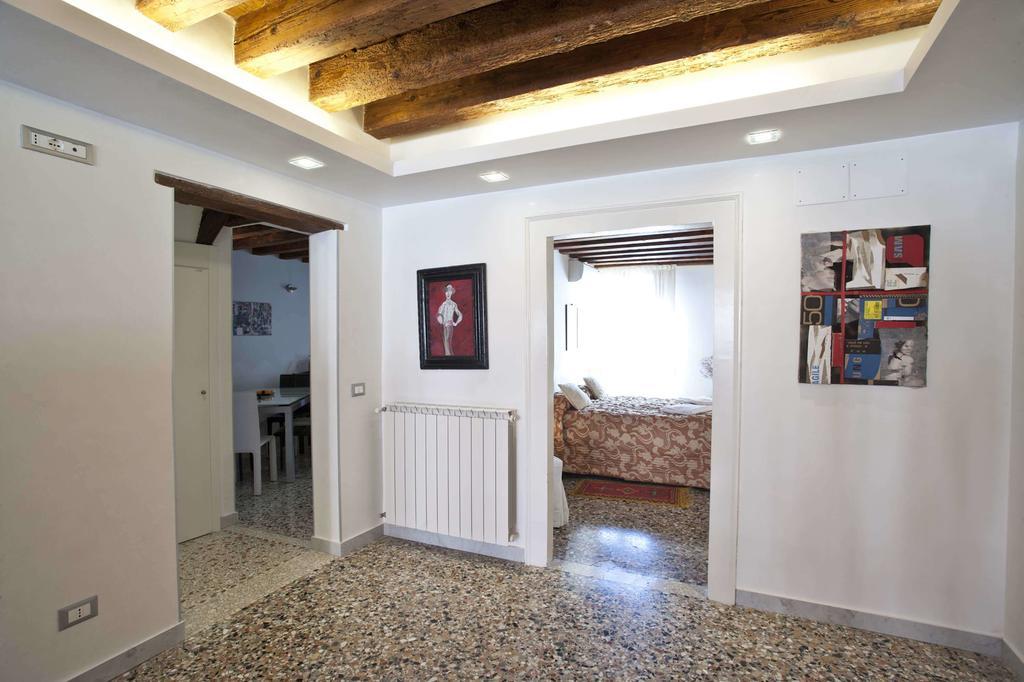 Ca Dell'Ambasciatore Venesia Bagian luar foto