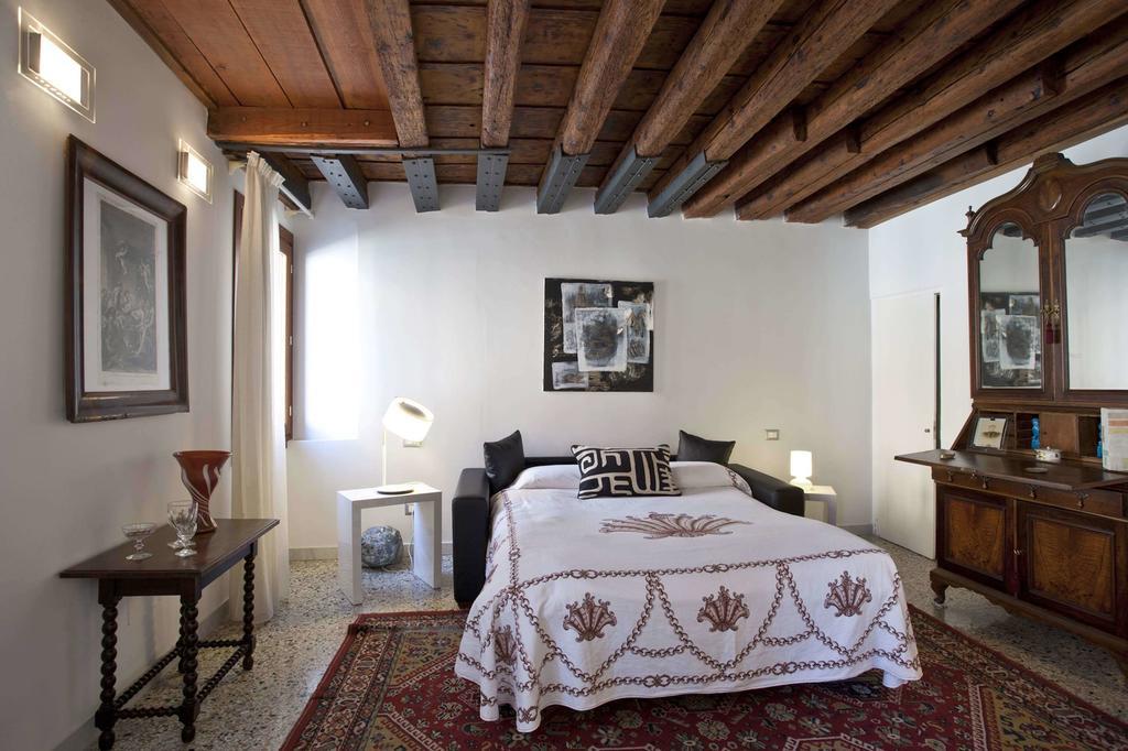 Ca Dell'Ambasciatore Venesia Bagian luar foto
