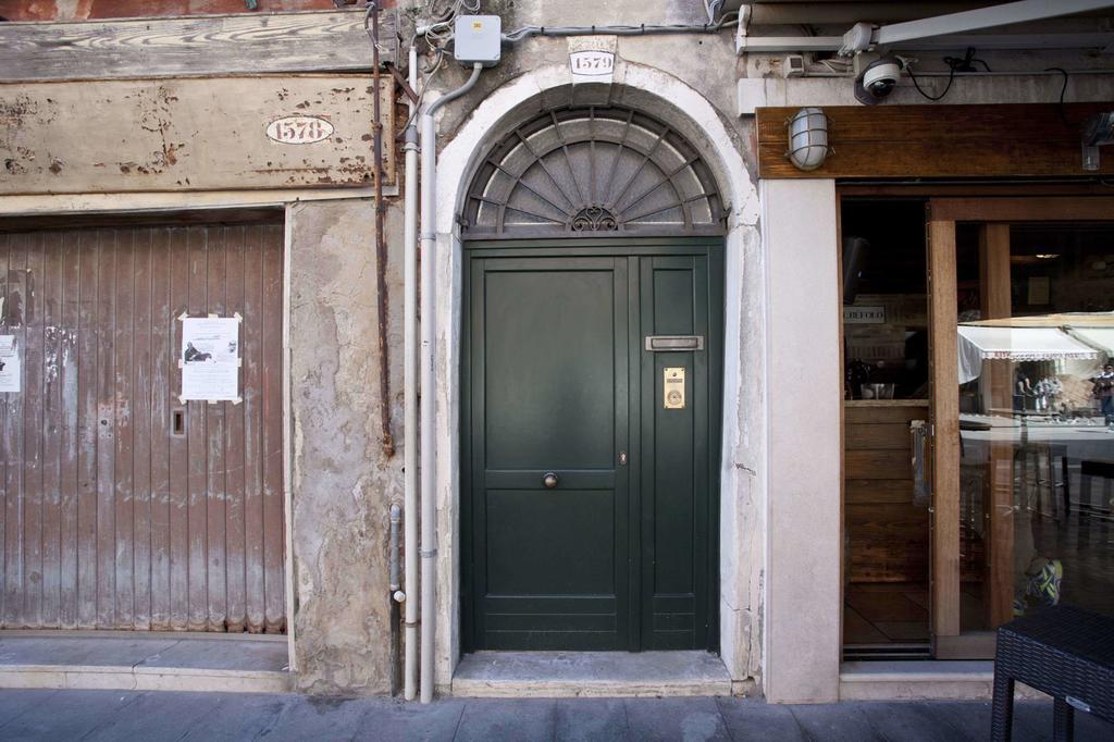 Ca Dell'Ambasciatore Venesia Bagian luar foto