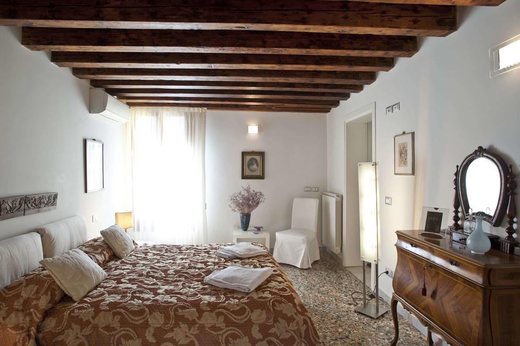 Ca Dell'Ambasciatore Venesia Bagian luar foto